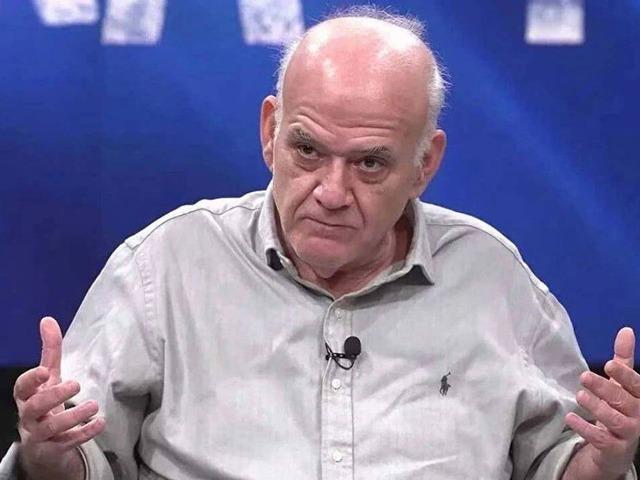 Ahmet &Ccedil;akar savcılık ifadesinin ardından serbest bırakıldı!