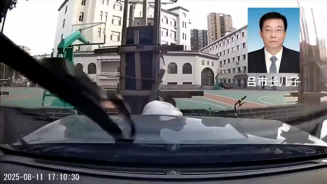 Belediye başkanının oğlu aracıyla bir kişiyi defalarca kez ezdi! Korkunç görüntüler 1