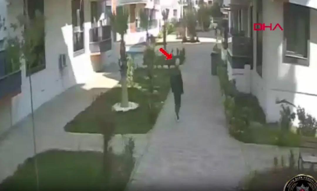 Ailesini katleden Mert Avcı yı YouTube videosu ele verdi! Komşusu o sırada bebeğine video izletiyormuş 4