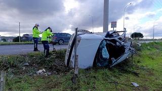 Hurdaya dönen araçtan ağır yaralı olarak çıkartılan adam hayatını kaybetti