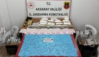 Aksaray'da uyuşturucu operasyonu! Yakalanan 2 ş&uuml;pheli tutuklandı