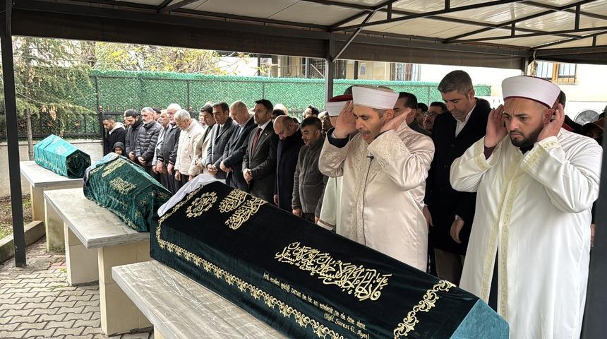 Pendik'te yangında ölen 3 çocuk son yolculuğuna uğurlandı