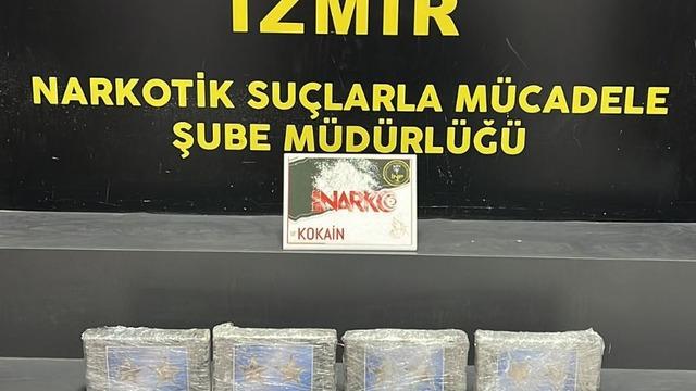 İzmir'de uyuşturucu operasyonu: Yakalanan 3 şüpheli tutuklandı