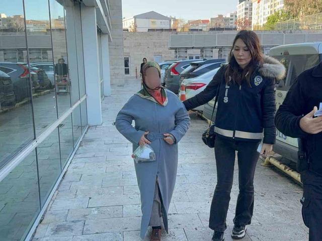 Otomobilin çarptığı yaşlı adam hayatını kaybetti