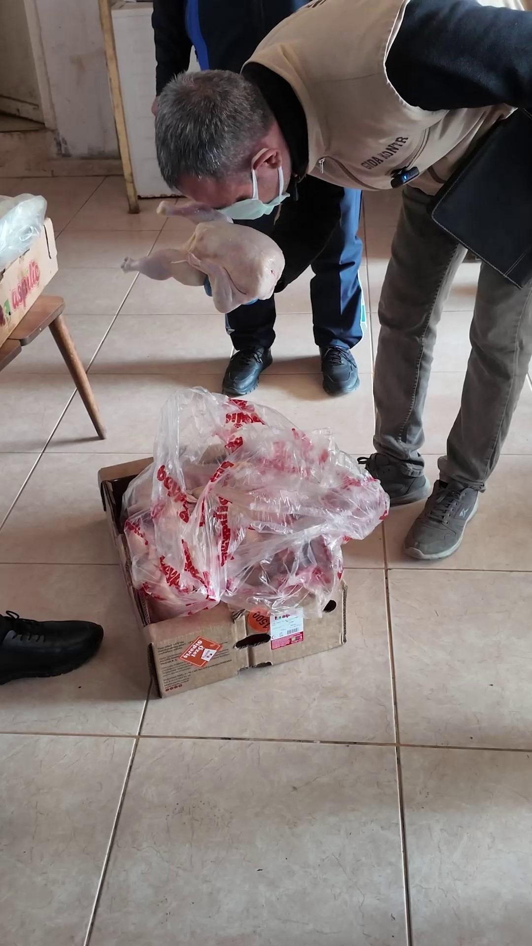 Zabıta bile dayanamadı: Dönercide mide bulandıran görüntü!  Leş kokusu var  4