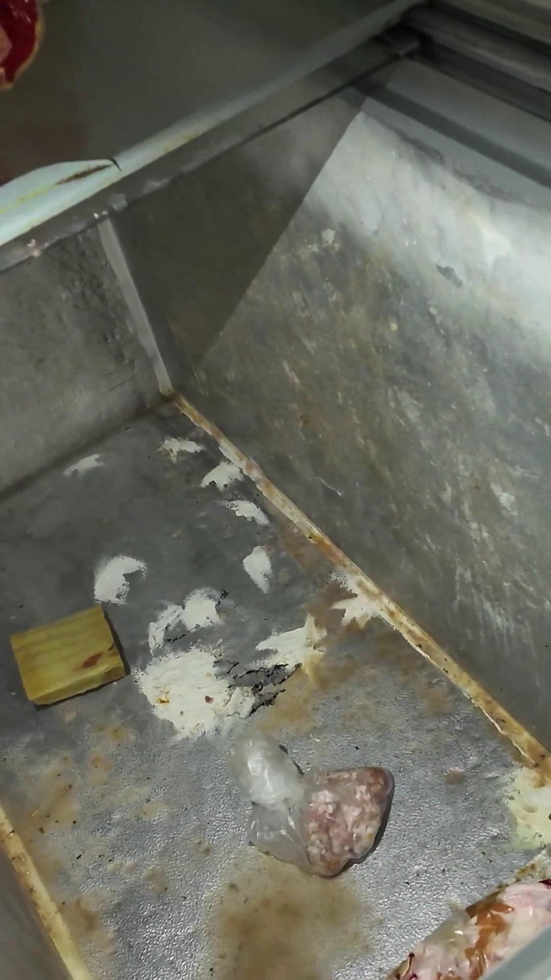 Zabıta bile dayanamadı: Dönercide mide bulandıran görüntü!  Leş kokusu var  3