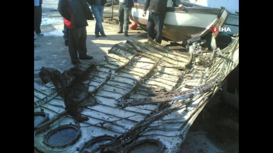 Marmara Denizi nin dibindeki 50 yıllık sır! Fatih Terim in kayınpederi de vardı... Uçağın enkazı mı görüntülendi? 4