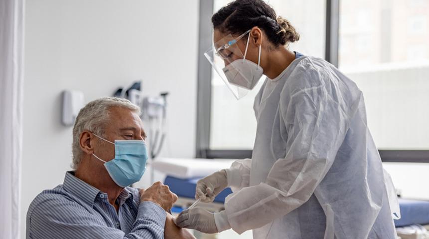 Covid-19 aşıları yetişkin ölümlerine neden oluyor mu?