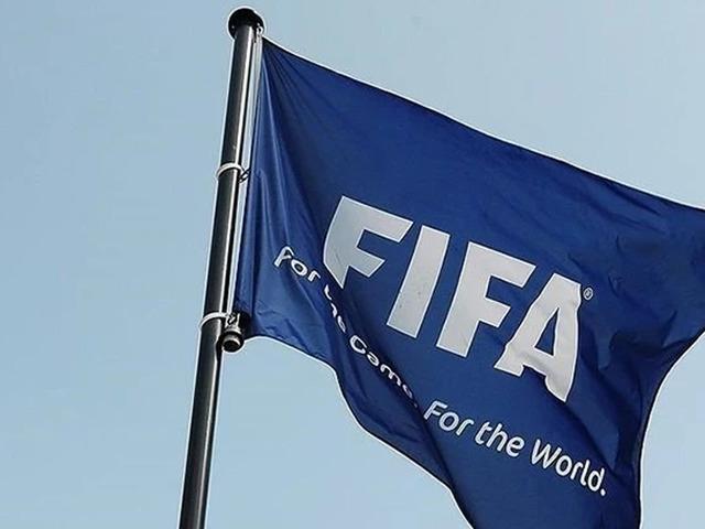 FIFA'dan T&uuml;rk kul&uuml;b&uuml;ne 6 puan silme cezası!