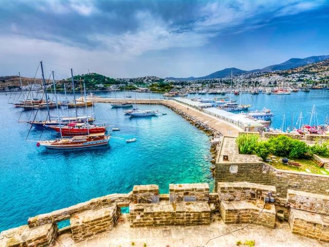 T&uuml;rkiye&rsquo;de en &ccedil;ok u&ccedil;ulan şehirler ve pop&uuml;ler seyahat rotaları