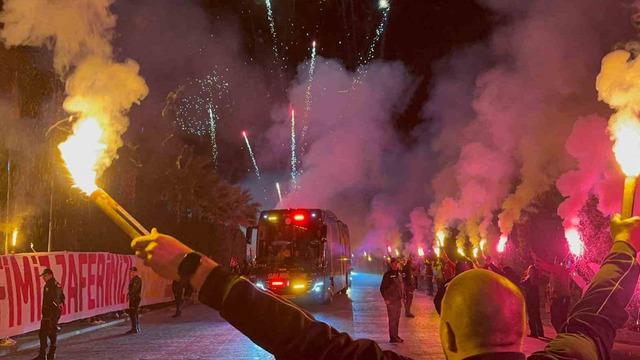 Galatasaray, Antalya’da Şampiyonlar Ligi müziğiyle karşılandı