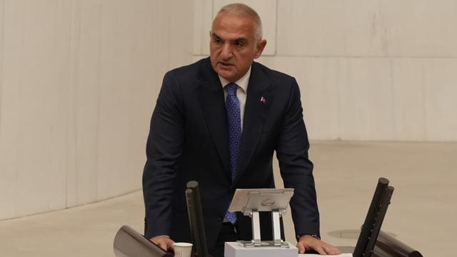 Bakan Ersoy Tüm zamanların rekoru diyerek duyurdu: 64 milyar dolar hedefimizi yakalayacağız