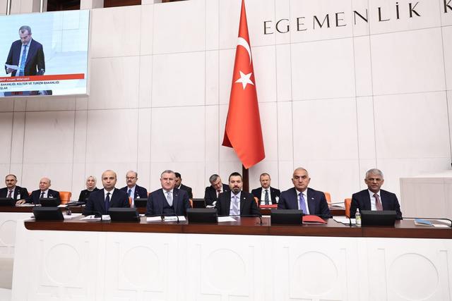 Bakan Bak: 1 milyon öğrencimizi yurtlarımızda ağırlıyoruz 1