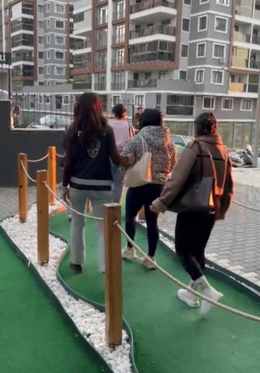 Masaj salonlarına fuhuş baskını: Kurdukları sistem şaşkına çevirdi! 4