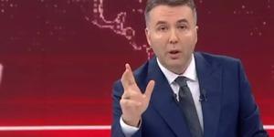 Mehmet Akif Ersoy hakkında şoke eden ifade: &ldquo;Parayı rulo yapıp kokain i&ccedil;ti! &Uuml;&ccedil;l&uuml; ilişki yaşadık&rdquo;