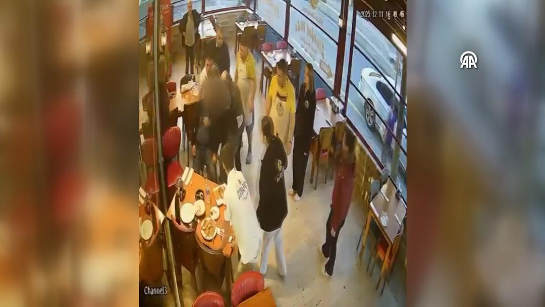 Kızıyla yemek yerken bir anda fenalaştı: Müşterisini kalp masajıyla kurtardı! 2