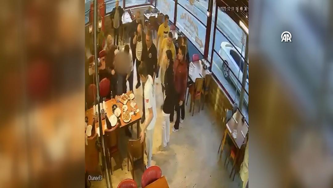 Kızıyla yemek yerken bir anda fenalaştı: Müşterisini kalp masajıyla kurtardı! 3