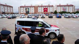 Erzincan’da emniyet ve jandarmaya 122 yeni hizmet aracı teslim edildi