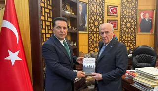 Sürpriz ziyaret! Bahçeli ile Ahmet Özer görüştü!