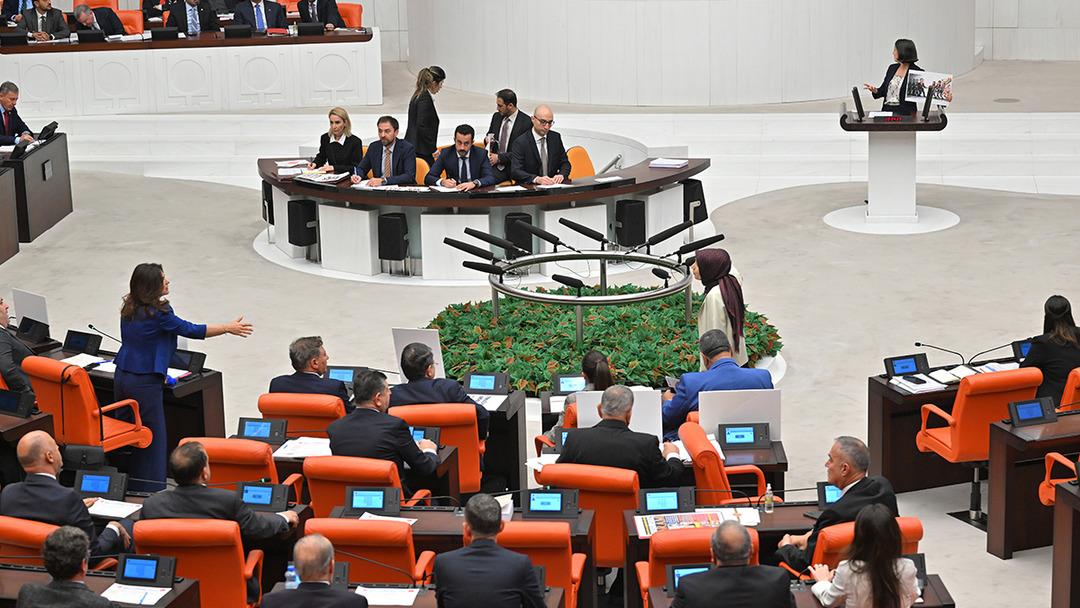 MHP li Celal Adan dan AK Partili Usta ya tepki: "Kafayı yemiş, kimi döveceksin" 1