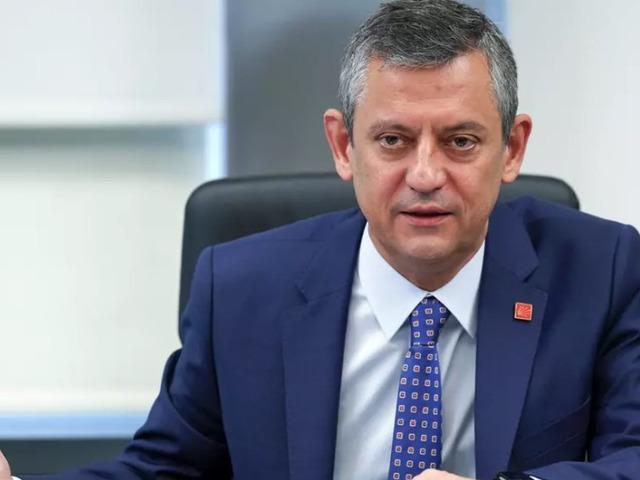 CHP lideri &Ouml;zg&uuml;r &Ouml;zel&#039;den asgari &uuml;cret &ccedil;ıkışı! &#039;Haktır&#039; diyerek rakam verdi