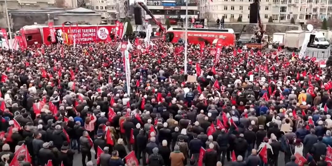 CHP lideri Özgür Özel den asgari ücret çıkışı!  Haktır  diyerek rakam verdi 1