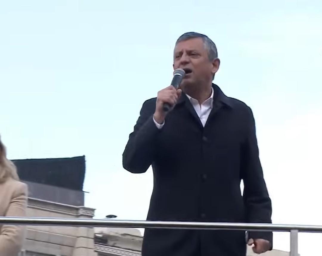 CHP lideri Özgür Özel den asgari ücret çıkışı!  Haktır  diyerek rakam verdi 3