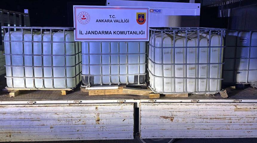 Ankara'da 8 bin 100 sahte gıda takviyesi ile 5 ton etil alkol ele geçirildi