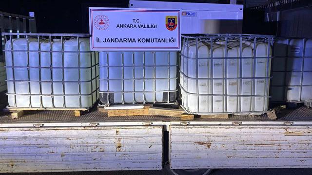 Ankara'da 8 bin 100 sahte gıda takviyesi ile 5 ton etil alkol ele geçirildi