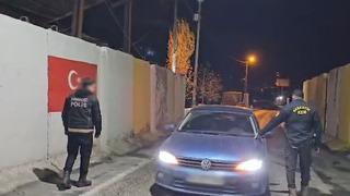 Otomobilden 3,2 kilo uyuşturucu çıktı; 2 tutuklama