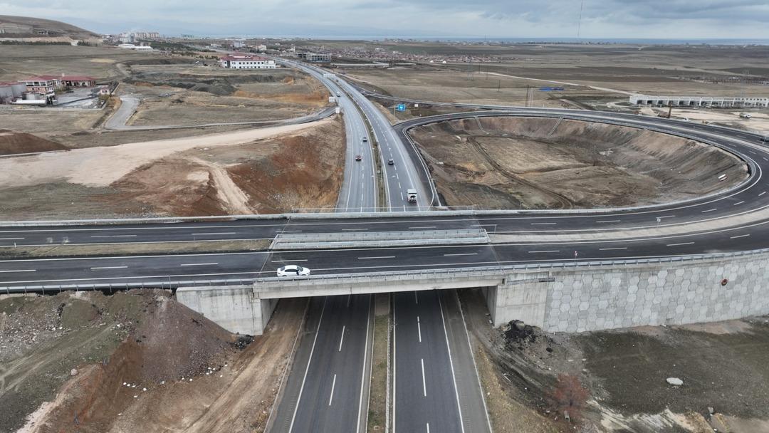 Bakan Uraloğlu, Van Çevre Yolu nun 28 kilometrelik 2 etabının açılışını yaptı 1