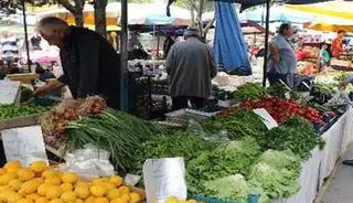 Pazar alışverişi için evden çıktı, kamyonun altında can verdi