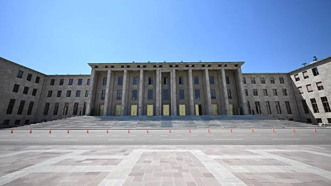 Son dakika: TBMM deki taciz soruşturmasında 3 kişi daha tutuklandı, 1 kişi serbest bırakıldı 1