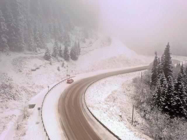 Ilgaz Dağı'nda kar ve sis etkili oldu