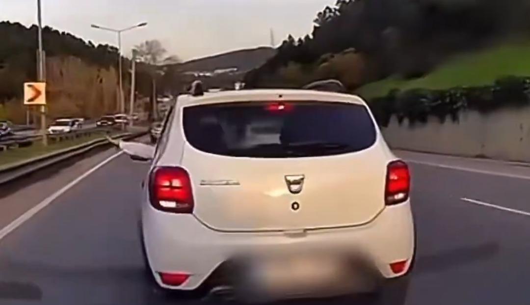 Bakan Yerlikaya duyurdu! İstanbul da trafik güvenliğini tehlikeye sokan sürücü yakalandı 1