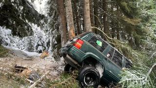 Giresun'da uçuruma düşen cipteki 5 kişi yaralandı