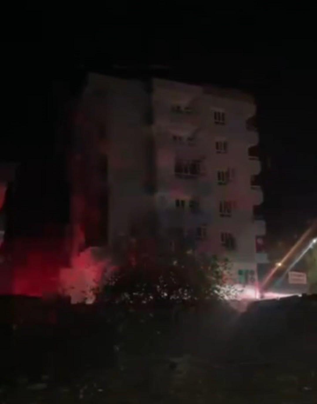 Siverek te çıkan yangında 9 kişi dumandan etkilendi 2