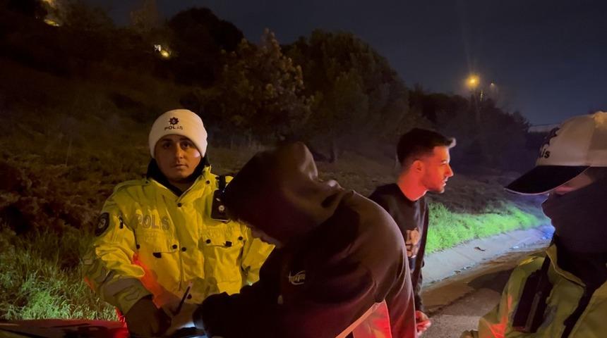 S&uuml;r&uuml;c&uuml; değişikliği polisin g&ouml;z&uuml;nden ka&ccedil;madı