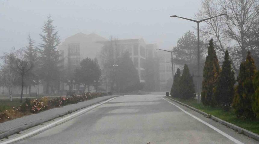 Eskişehir’in yüksek kesimlerinde sis etkili oldu