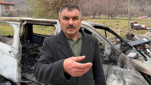 Köye kabusu yaşatıp, muhtarın araçlarını yaktılar: Eve sıçrasaydı daha büyük bir facia olacaktı