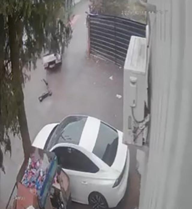 Akıl almaz kazanın g&uuml;venlik g&ouml;r&uuml;nt&uuml;s&uuml; ortaya &ccedil;ıktı 6