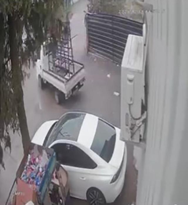 Akıl almaz kazanın g&uuml;venlik g&ouml;r&uuml;nt&uuml;s&uuml; ortaya &ccedil;ıktı 4