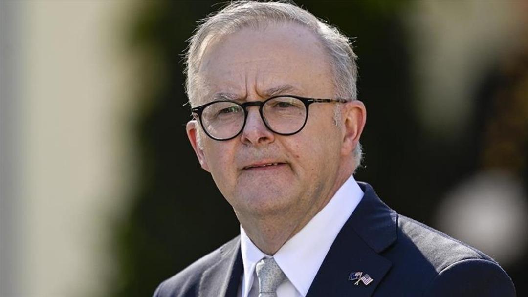 Son dakika | Dünyaca ünlü Bondi Plajı na terör saldırısı: En az 12 can kaybı, saldırgan da öldü! Avustralya daki panik kamerada 2