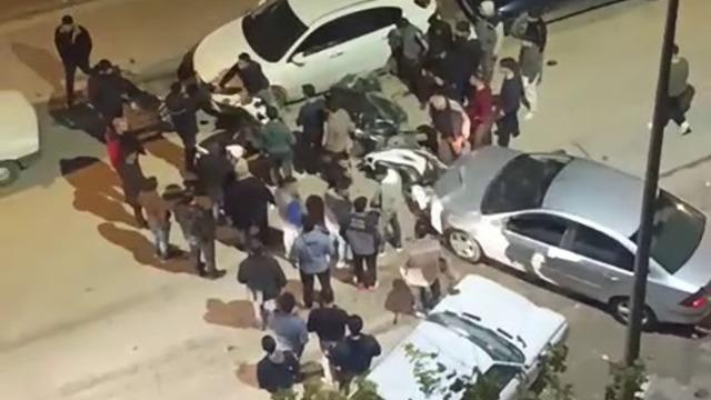 Kontrolden çıkan araç 4 otomobil ve 3 motosiklete çarpıştı