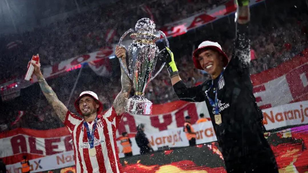 Fernando Muslera iki penaltı kurtardı, Estudiantes şampiyon oldu 2