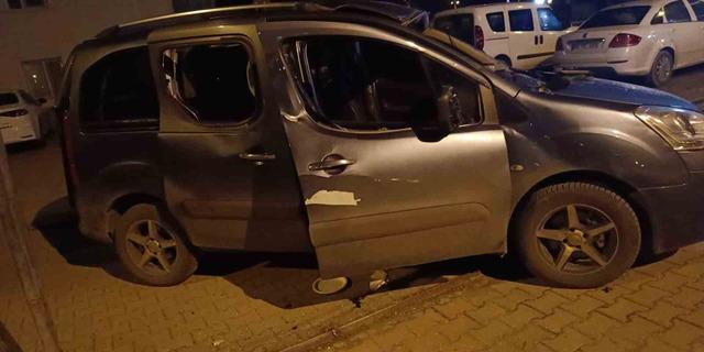 Sigara içmek istediği esnada otomobilinde yaşanan patlama sonucu 1 kişi yaralandı 1