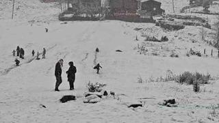 Dünyaca ünlü turizm merkezi Ayder Yaylası beyaza büründü