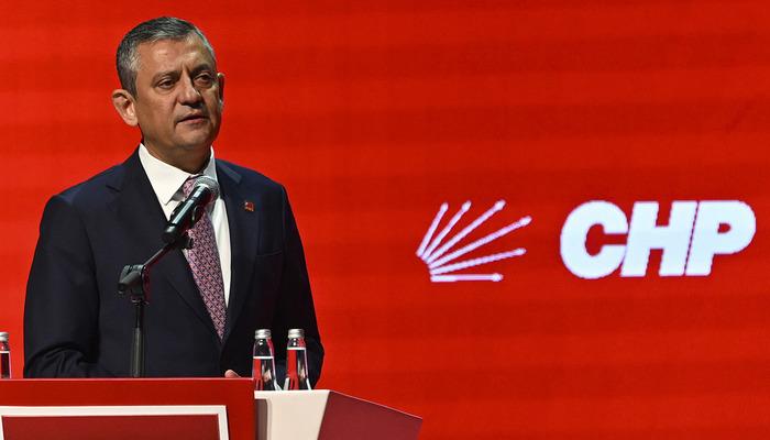 'G&ouml;lge kabine' hamlesi: Merak edilen listede dikkat &ccedil;eken isimler