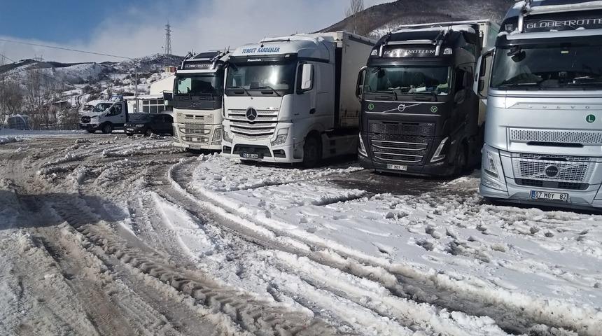 Ardahan-Şavşat kara yolu kontrollü ulaşıma açıldı