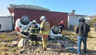 Samandağ’da takla atan otomobilin sürücüsü yaralandı